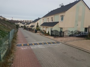 próg zwalniający
